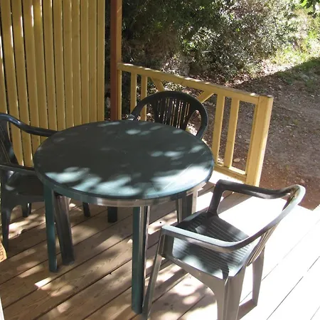 مكان تخييم Cosy Avec Terrasse A - Api-1-52-1393 *
