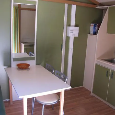 Cosy Avec Terrasse A - Api-1-52-1393 * فوغ