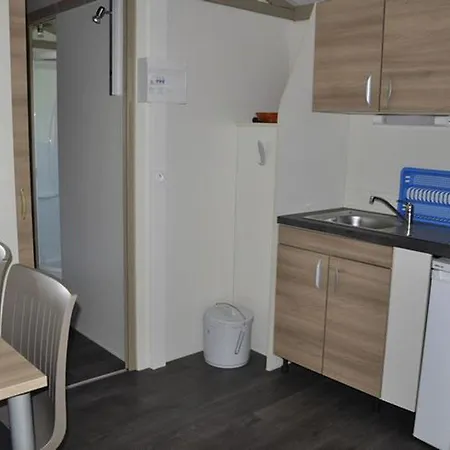 مكان تخييم Cosy Avec Terrasse A - Api-1-52-1393 *