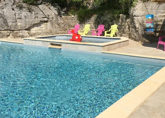 مكان تخييم Cosy Avec Terrasse A - Api-1-52-1393