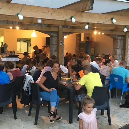 Cosy Avec Terrasse A - Api-1-52-1393